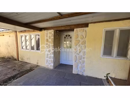 vente maison 5 pièces 110 m² à saint-sauvant (86600)  55 000 €