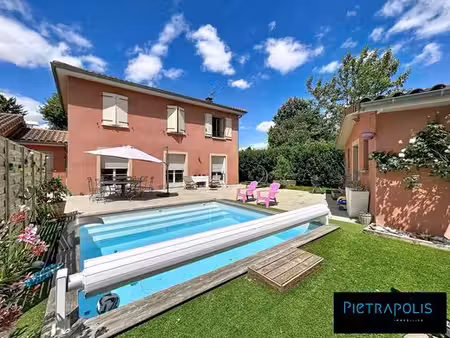 maison de luxe en vente à civrieux  auvergne-rhône-alpes