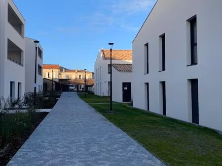 quartier hastignan  dans résidence avec jolies prestations