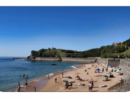 saint- jean- de - luz quartier sainte barbe studio a renover avec cave a 80m de la plage