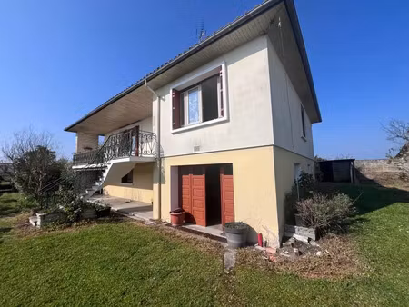 vente maison 5 pièces 170 m² à bors de montmoreau (16190)  106 880 €