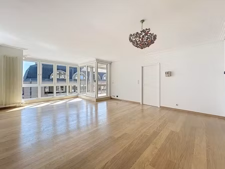 appartement te huur in kortrijk met 3 slaapkamers