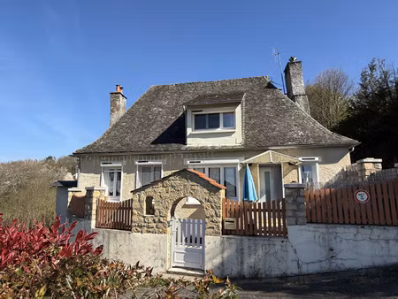 maison de village avec garage et jardin