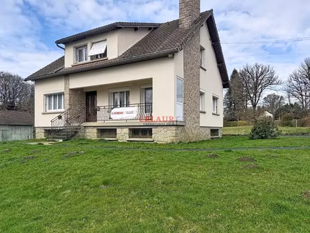 maison familiale dans un environnement paisible