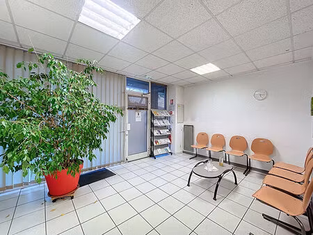 bureaux 6 pièces 153 m² à vendre / acheter manosque 04100 ? | era immobilier