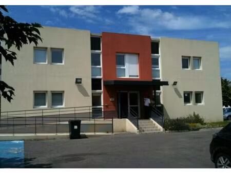 location local professionnel 78m² nimes 30000