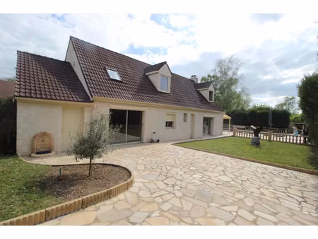 maison familiale avec piscine – quartier calme en impasse à périgny-sur-yerres