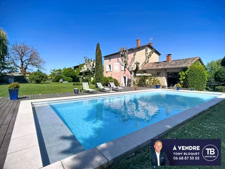 st alban de roche - centre village - propriete a vendre