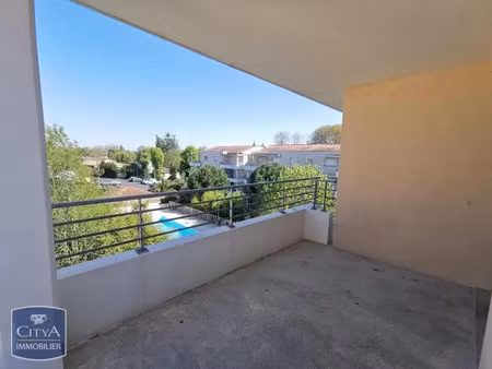 appartement à louer 2 pièces 42.01 m² - saint-michel (16) - 555€