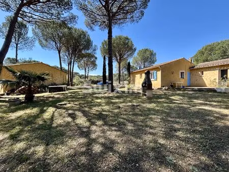 villa de plain pied avec piscine