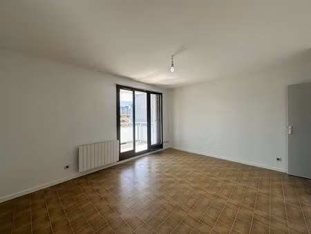 location appartement 3 pièces 60m² st martin d heres 38400