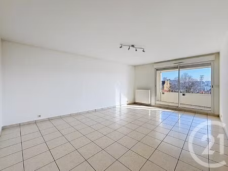 location appartement 4 pièces 72m² clermont ferrand 63000