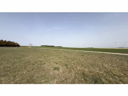beau terrain constructible 1 809 m2 allant jusqu'à 5 878 m2