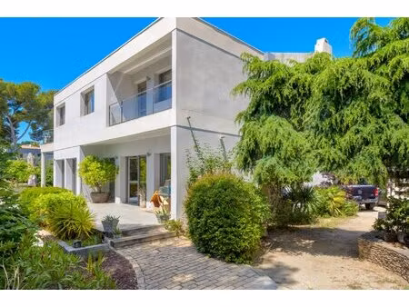 vente - maison - parc privé - piscine - jacuzzi - garage - accès mer et plage