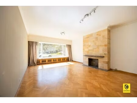 charmant gelijkvloers appartement met tuin!