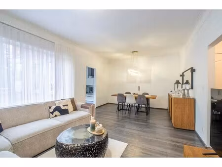 lichtrijk en ruim appartement in rustige woonwijk