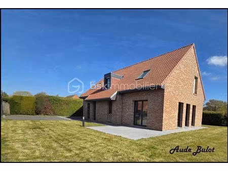 maison de 150 m² à peronne-en-melantois