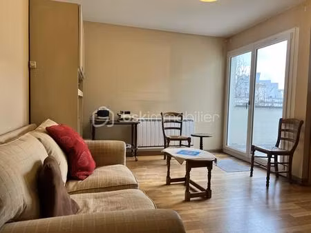 appartement de 71 02 m² à villejuif
