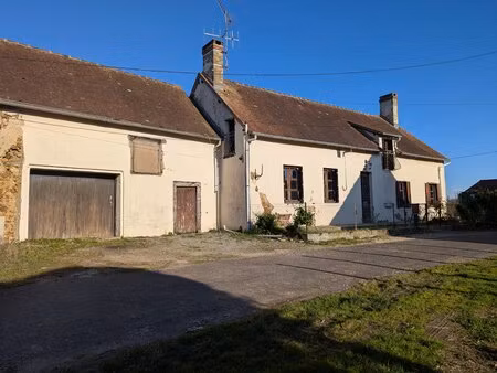 maison de caractère  située au cœur de la vienne.