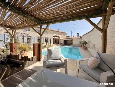 maison 6 pièces 298 m²