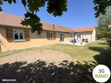 maison de plain pied | terrasse garage | terrain arboré et clos | leigné-les-bois