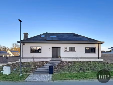 mooi gerenoveerde woning op topligging in lennik!