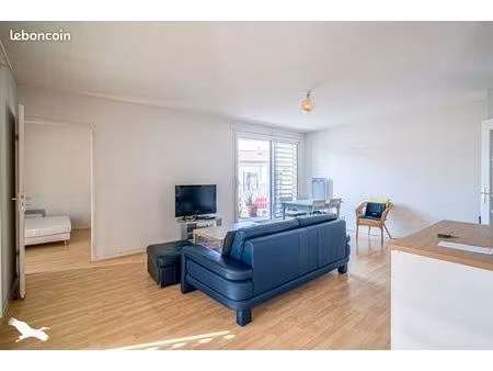 appartement 3 pièces 69 m²