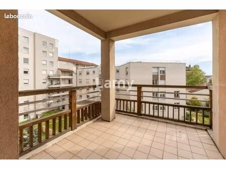 appartement 3 pièces 69 m²