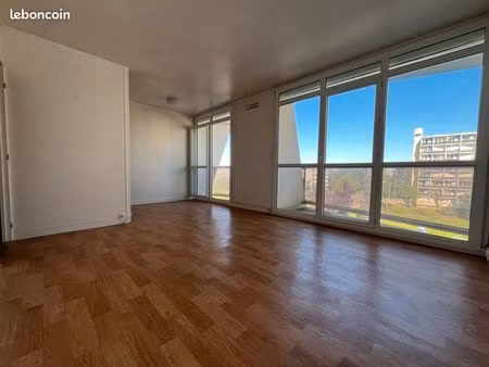 studio 1 pièce 31 m²