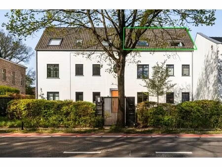 recent appartement met terras in het centrum