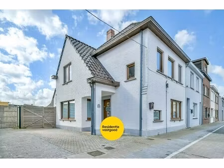 halfopen woning met verhuurde buitenunit – extra inkomsten vanaf dag één!