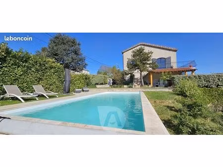 maison 8 pièces 229 m²