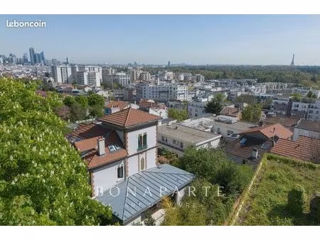 maison 8 pièces 219 m²