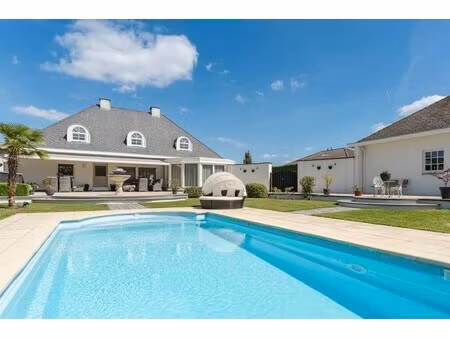 prachtige ruime villa op een royaal perceel