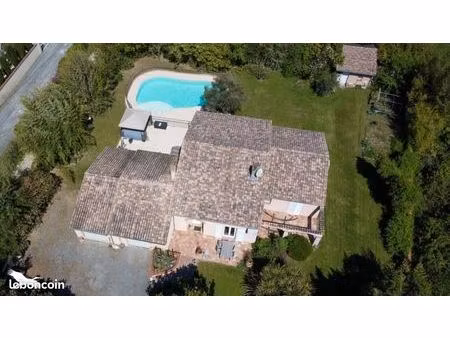 villa 4 pièces 151 m²