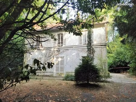 propriété 8 pièces 162 m²