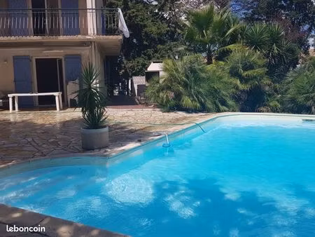 villa piscine sur 1800m2 de terrain
