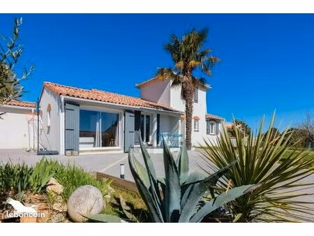 villa 6 pièces 162 m²