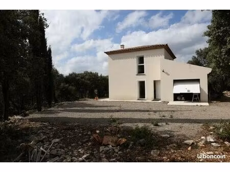 maison récente 135 m² sur 2.000 m2 de terrain