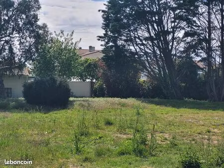 terrain 647 m² vaux sur mer
