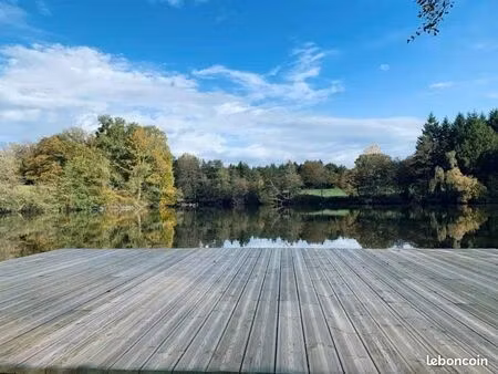 terrain 25 814 m² troche