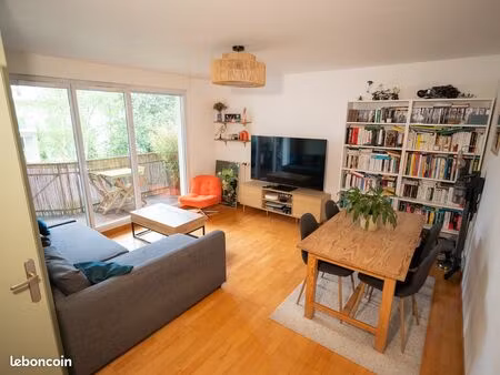 appartement t2 48 m² châtillon – balcon traversant  parking  ascenseur  calme – proche t6