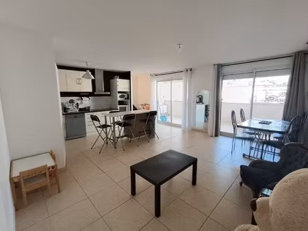 appartement de type 3 avec terrasse et place de stationnement