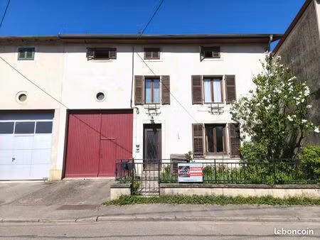 maison 7 pièces 255 m²