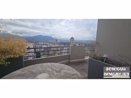 appartement 3 pièces 112 m²