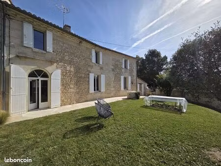 maison 8 pièces 210 m²