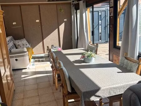 grande maison de ville indépendante avec jardin