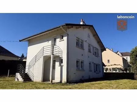 immeuble 8 pièces 130 m²