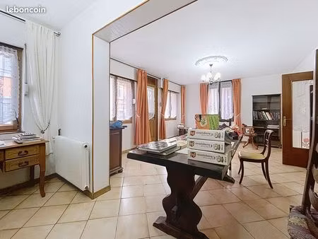 maison 110m2 + appartement 70m2 en centre bourg