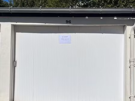 garage à louer